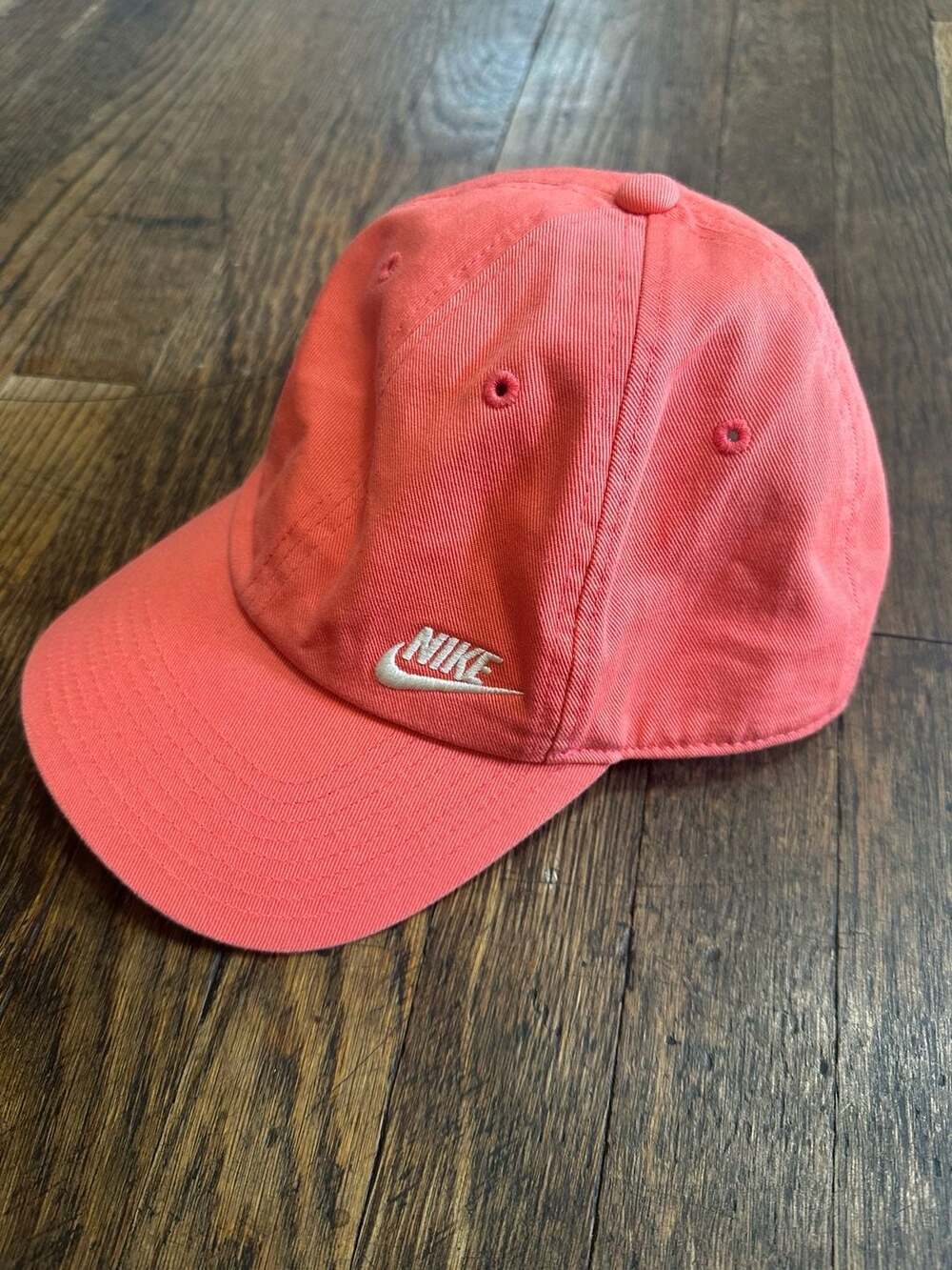 Nike Heritage 86 Unstructured Cotton Adjustable Baseball Cap in Coral/Pink